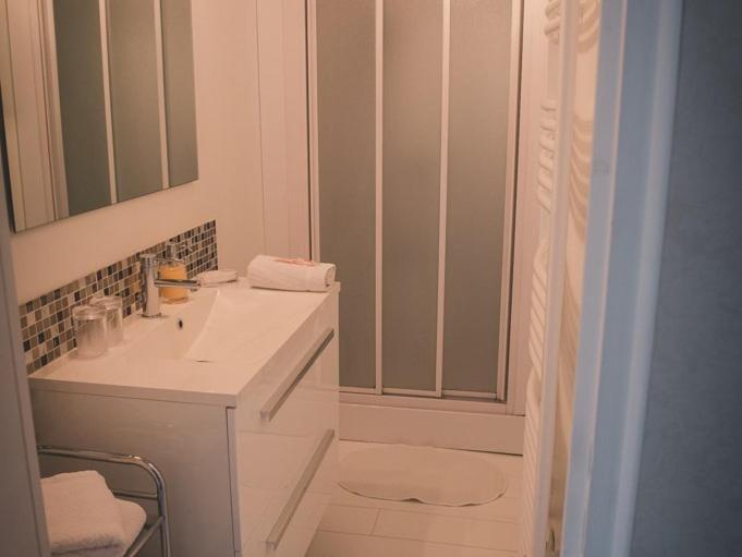 La Maison Periot Trevieres Zimmer foto